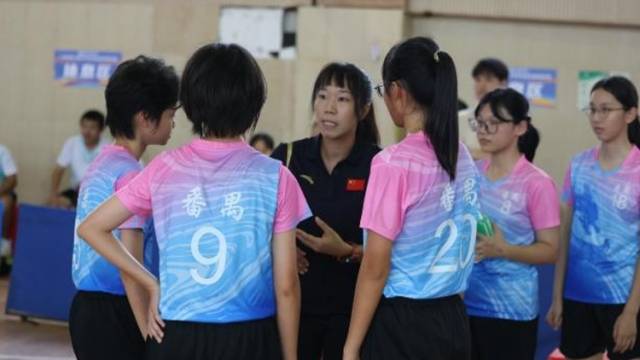 广州村小里有一位世界冠军老师