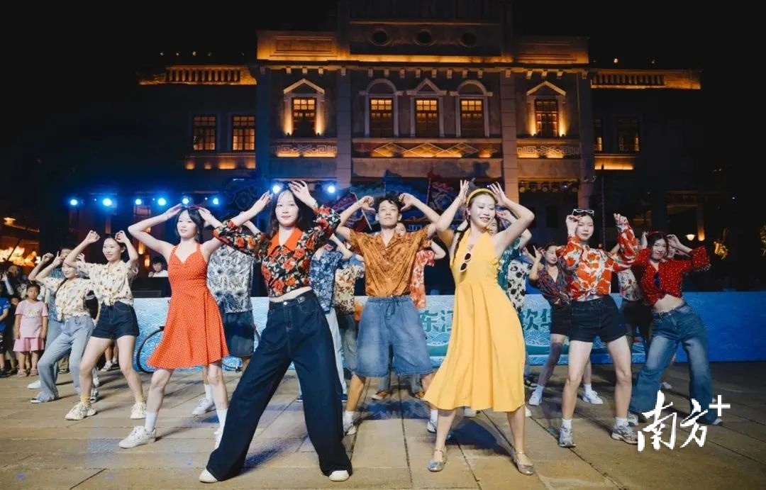 快闪活动。受访者供图