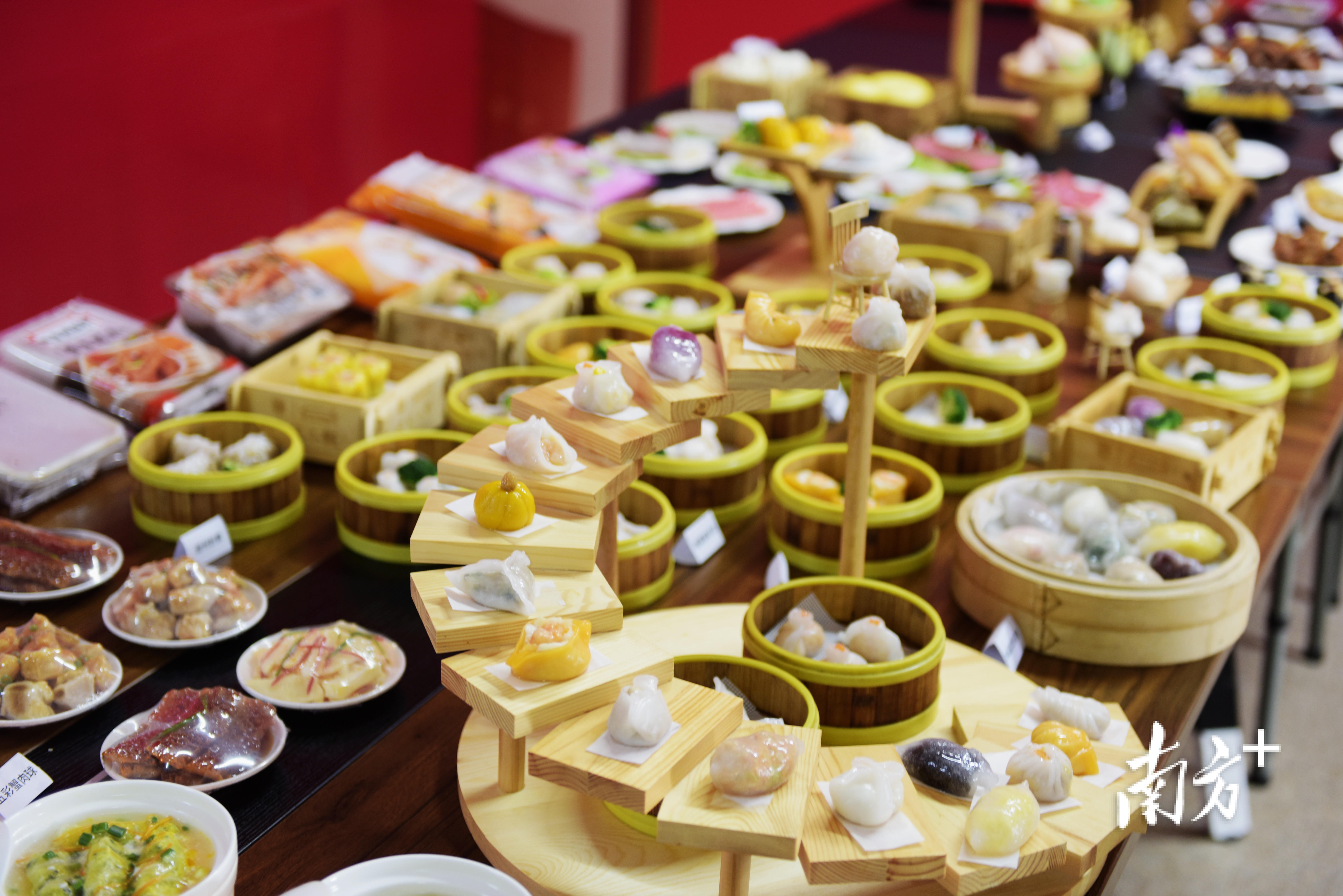 汕头美食吸引了各方游客前来品尝。南方+记者 张伟炜摄