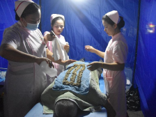 “烟火气”邂逅“草药香”！怀集中医药健康文化夜市受青睐