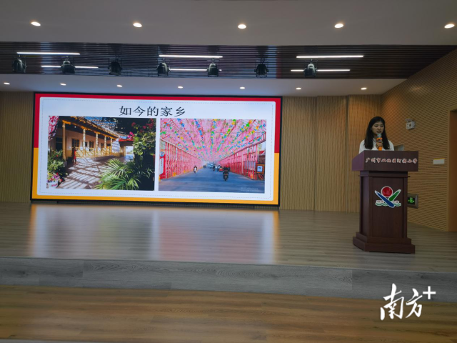 如克耶·麦麦提图尔荪正在宣讲。