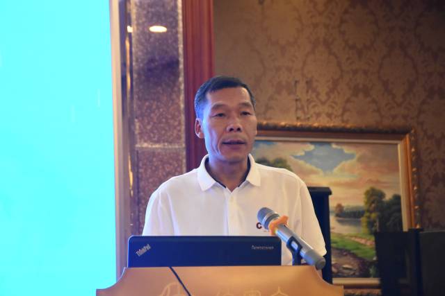 阳西县海洋发展局副局长胡长听致辞