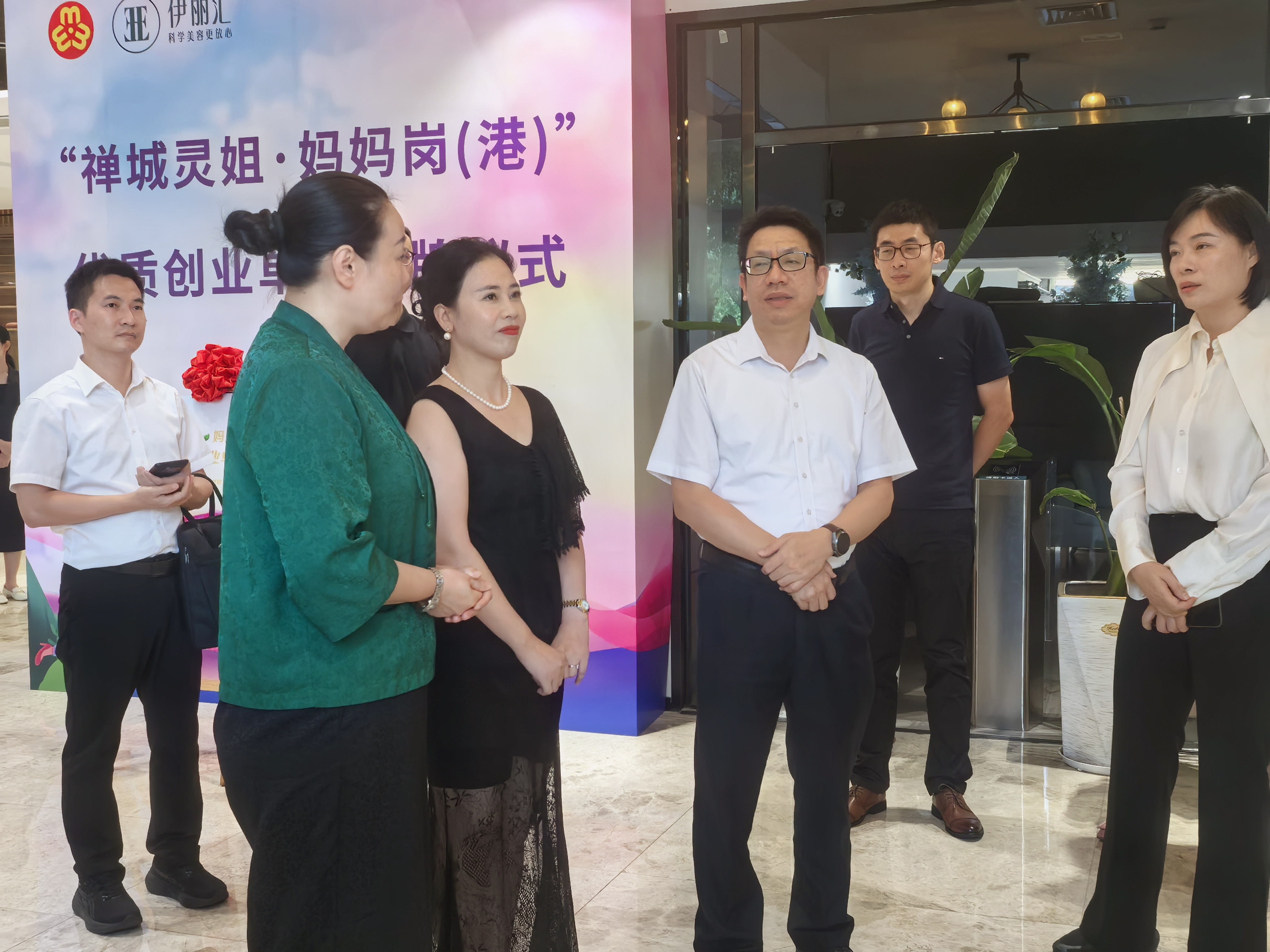 广东伊丽汇创新的创客机制为许多女性提供了创业机会。 南方+ 阎锋 拍摄 广东伊丽汇创新的创客机制为许多女性提供了创业机会。 南方+ 阎锋 拍摄