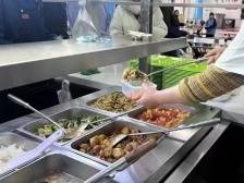 每日“灵魂拷问”，被这家“宝藏”饭堂轻松解决 | 刷“新”广东⑧