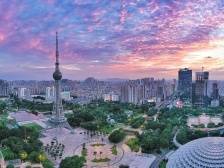 企业不用跑、干部帮你跑！佛山打造一流营商环境｜聚焦全会