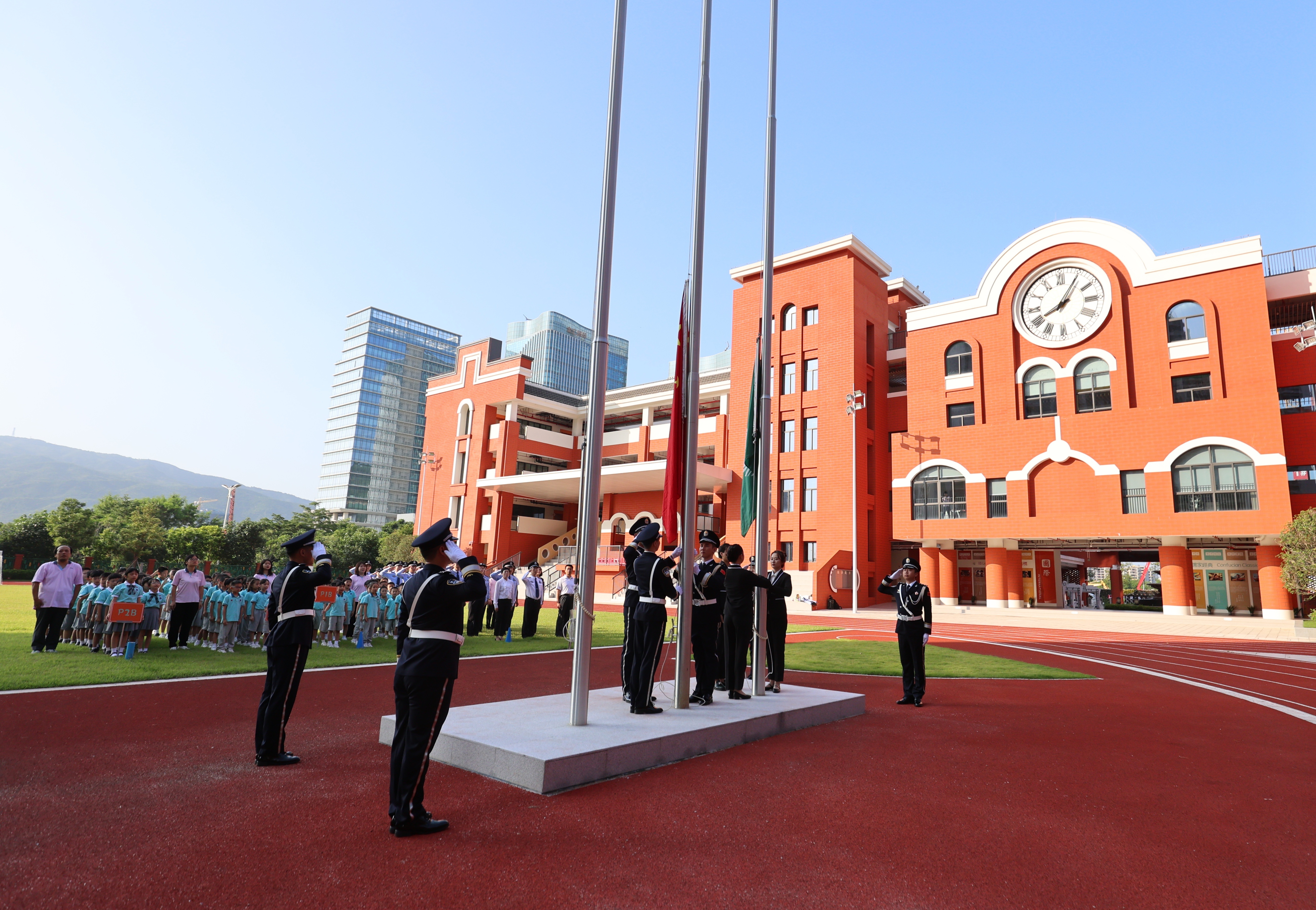 升旗仪式现场。