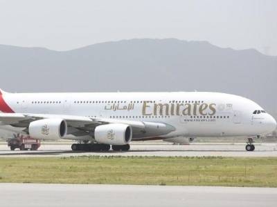 迪拜机场恢复运营后第一架飞回中国境内的航班已起飞