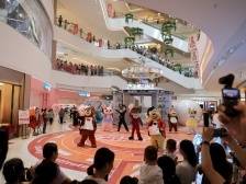 现代化 圳向前—深圳系数｜时尚潮城：一天一新店的消费活力