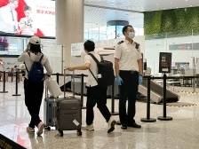 这个假期跨境游火热！白云机场进出境旅客同比增四成多