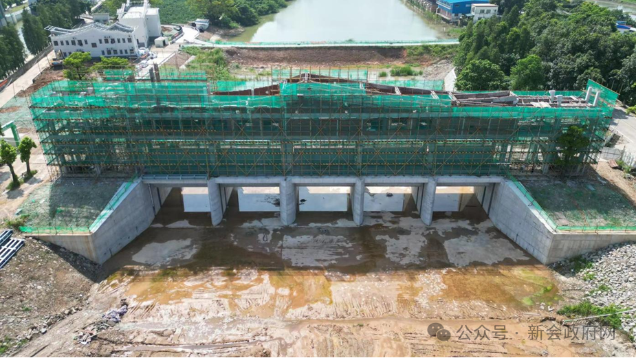 ▲水闸施工现场。 ▲水闸施工现场。