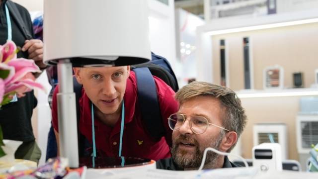 这届广交会上的“歪果仁”中文有多好？｜广交会“整活了”