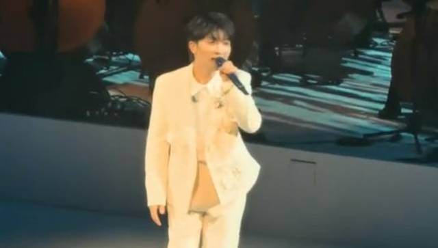 周深返场献唱《月光爱人》，曲作者谭盾亲自指挥