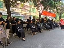 深圳南山西丽街道丽雅社区开展家门口的义剪活动