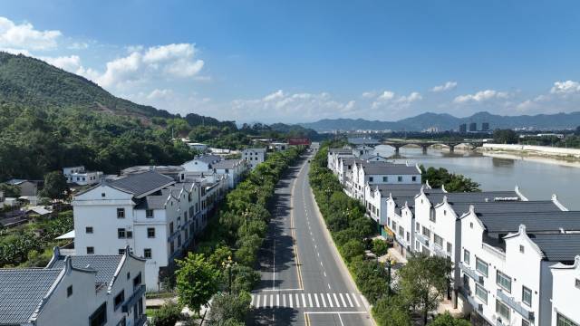 梅州市梅縣區(qū)雁洋鎮(zhèn)打造客家特色美麗圩鎮(zhèn),。梅州市住房和城鄉(xiāng)建設(shè)局供圖