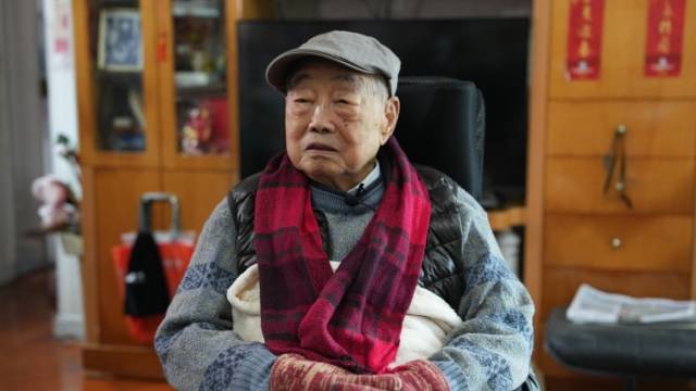 百岁抗战老兵潘江伟讲述《南方日报》的香江情缘