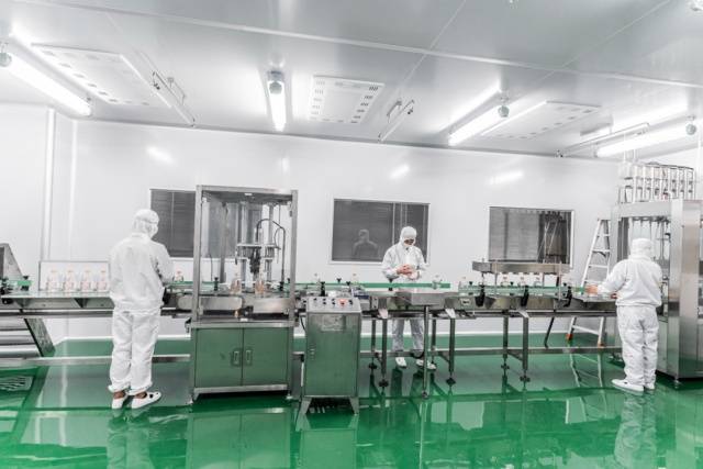 雄盛酿酒公司的加工厂。