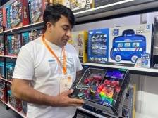 玩博会上，“老外”杨过有了新发现