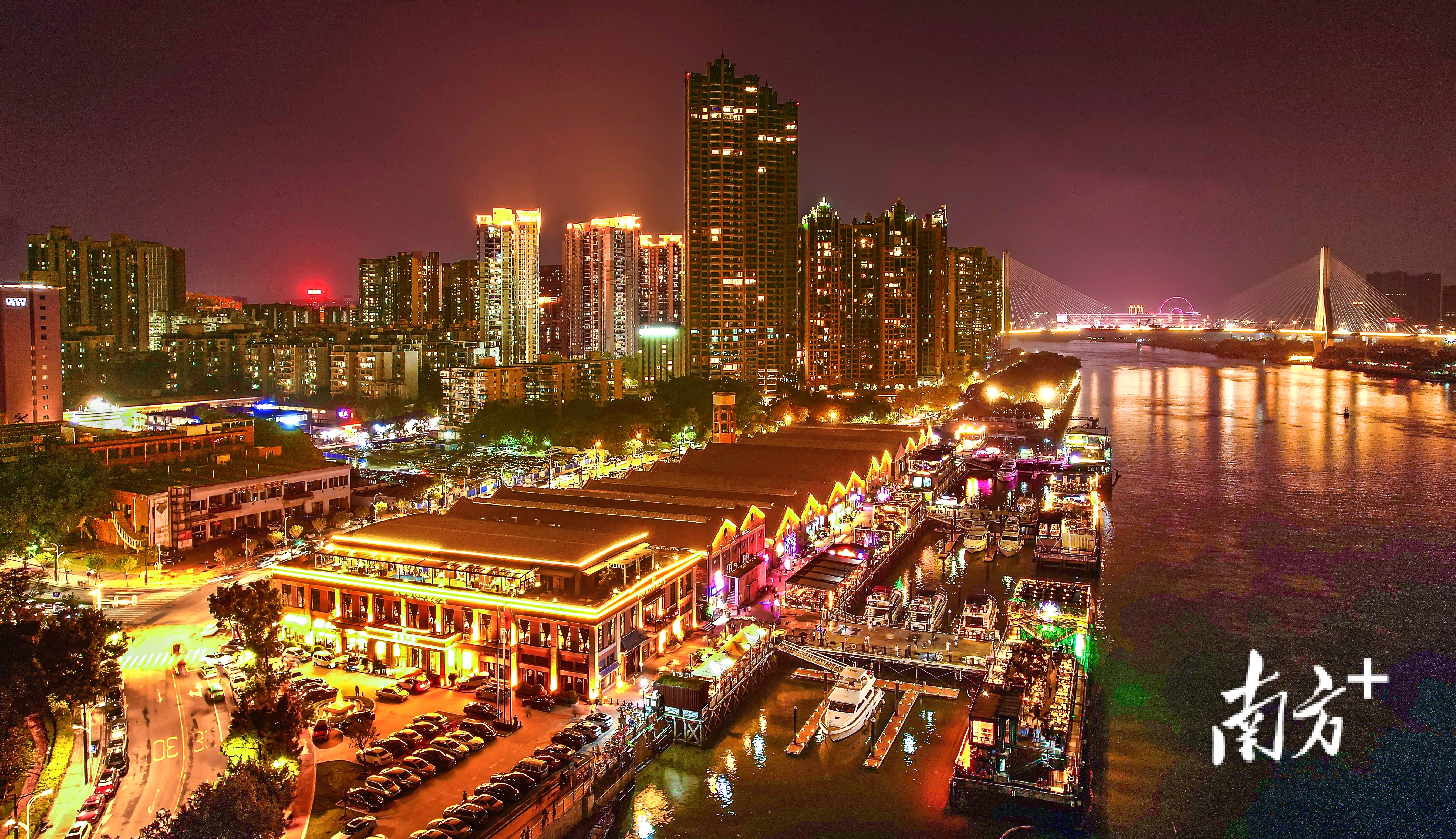  图为太古仓码头，邓耀华 张剑华摄