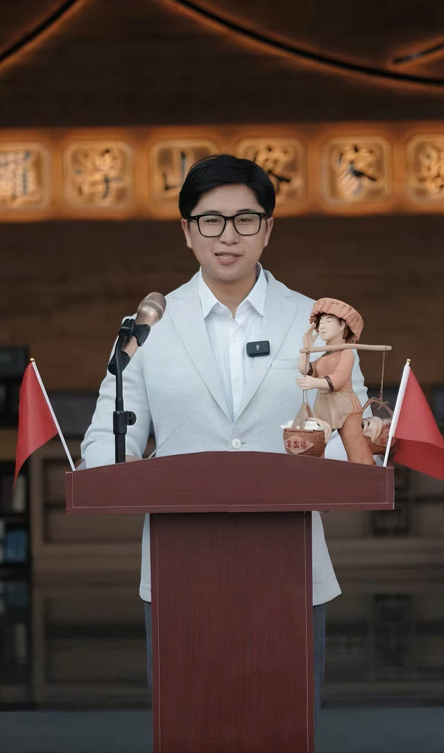 家明拍摄“客家婆”豆腐花产品。 