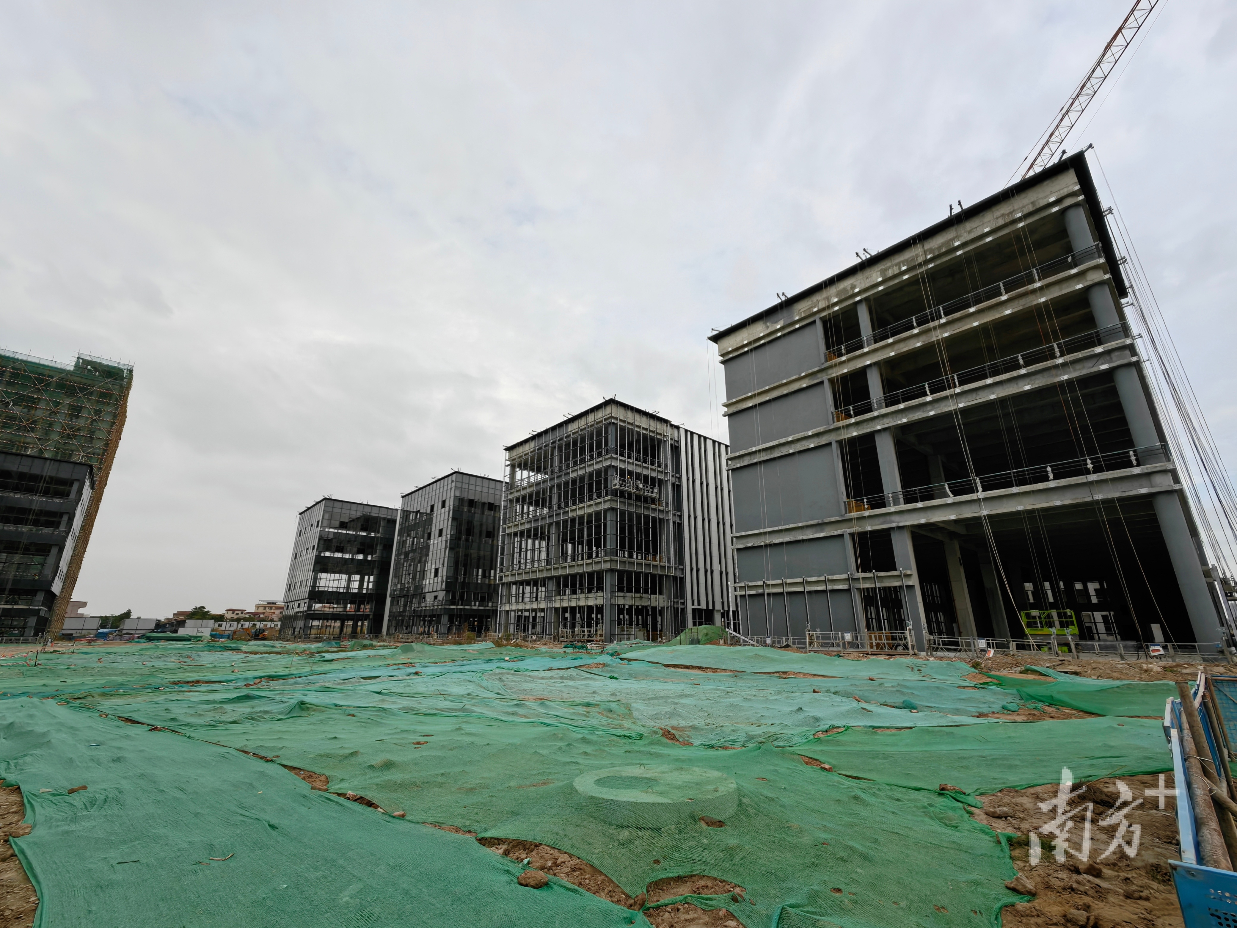 中交·城建壹里科创云廊即将交付使用。 卢浩能 摄 中交·城建壹里科创云廊即将交付使用。 卢浩能 摄