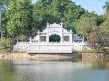 华南农业大学在校内复建115年前的农林讲习所门楼