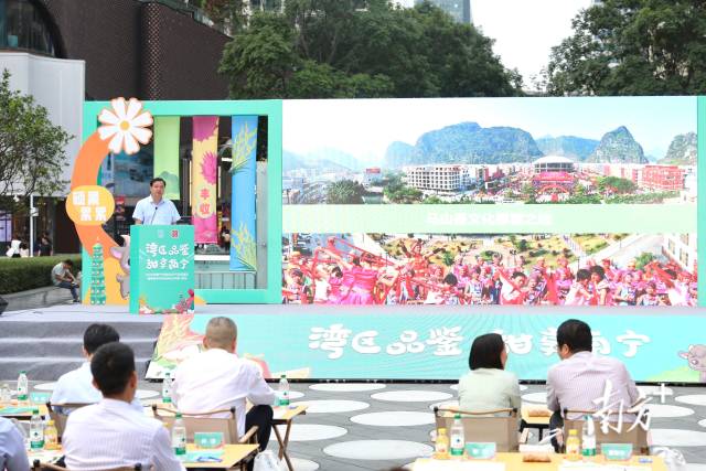 马山县委常委、统战部部长覃翠东