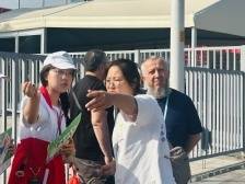 第136届广交会全球客商云集，台湾志愿者贡献青春力量