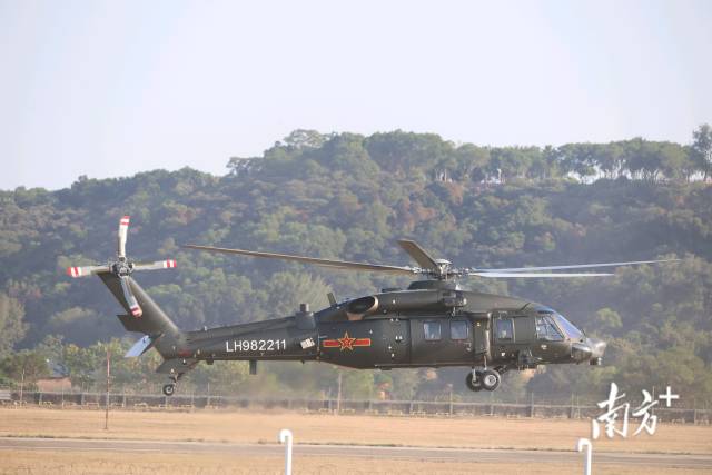 多图直击！直-20等6架陆军直升机抵达珠海