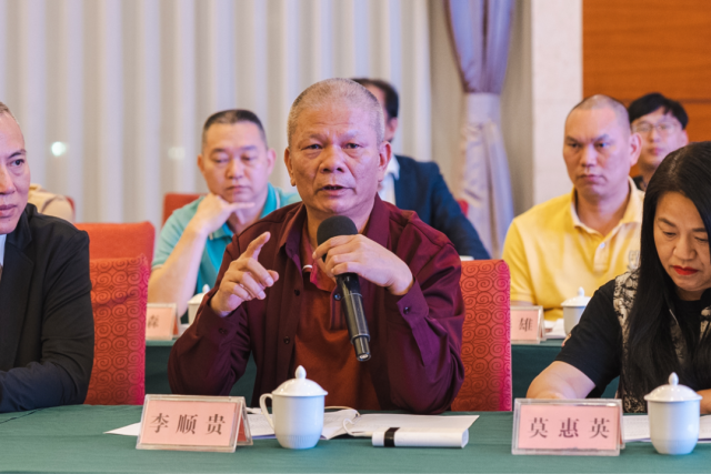 中国饭店协会名厨委员会常务副主席、李顺贵海鲜鲍鱼馆董事长李顺贵