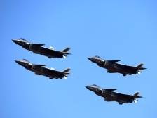 视频 | 歼-20亮相中国航展，四架同飞、霸气十足！