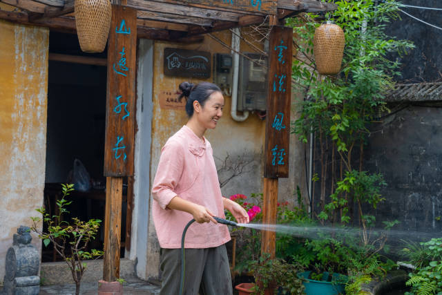 绿美花木认种展区。