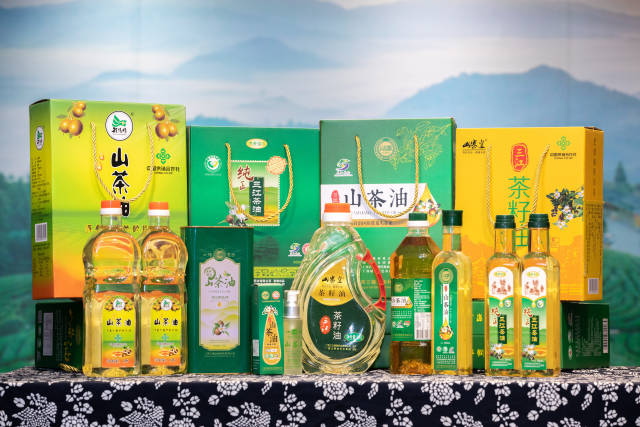 部分三江油茶品牌产品。