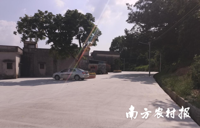 横水村近年修建的整洁道路。