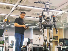 南方日报头版｜去年深圳企业研发投入首超2000亿元