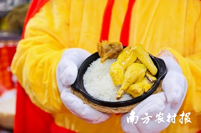 现场烹饪的清远鸡饭