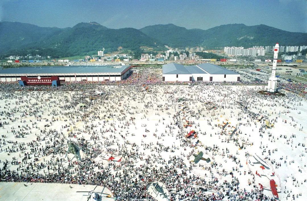 1996年第一届珠海航展