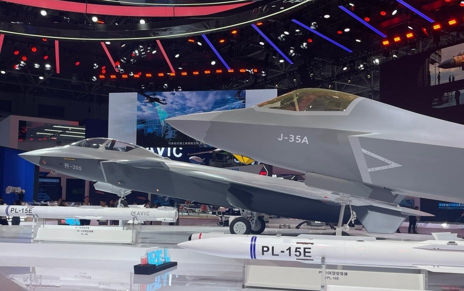 歼-20S与歼-35A，同台亮相