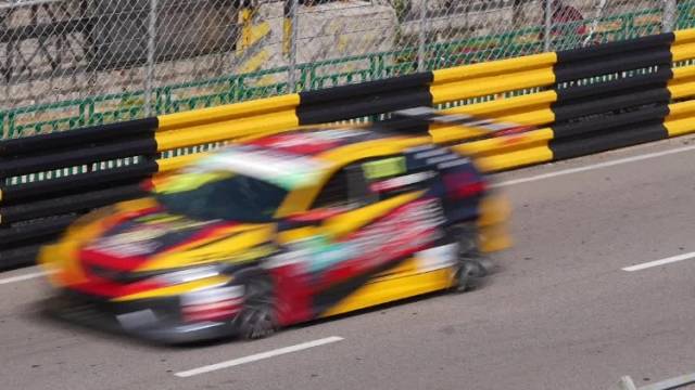 你好，我在澳门，刚好像有什么东西飞过去了