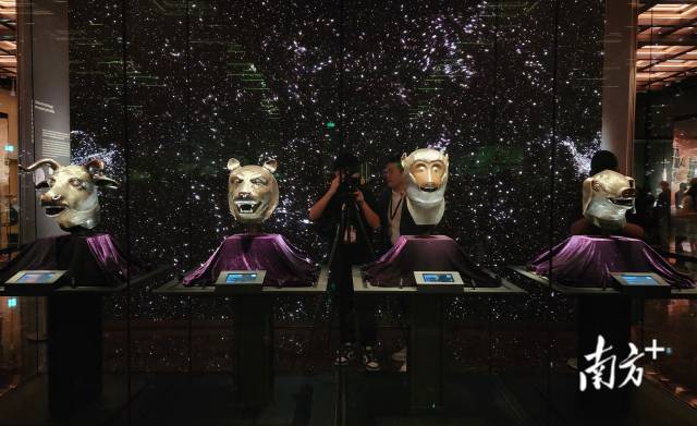 圆明园兽首背面原来长这样！四兽首齐聚澳门新博物馆