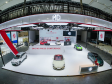 燃油车也能高阶智驾，2025款MG7亮相广州车展