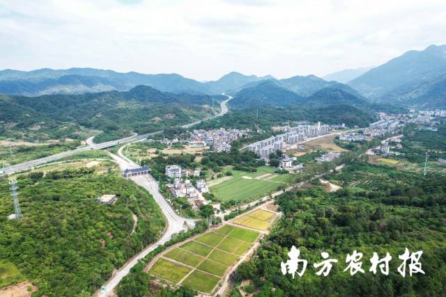 广州市从化区良口镇良新村。坚特 广州市从化区良口镇良新村。始人色民宿