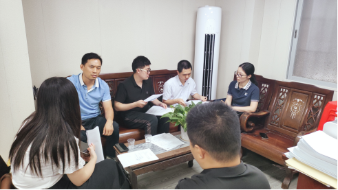 区农业农村局联合律师事务所到飞来峡镇开展不规范合同整改工作调研