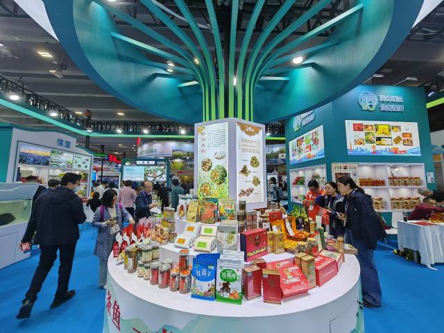 茂名农产品集中展示区。