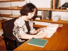 学者叶嘉莹、饶芃子辞世引发热议：掬水月在手，诗心永流传