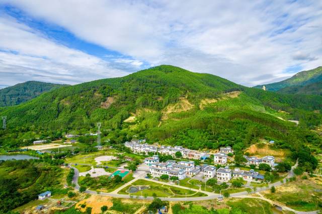 碧山村按照各村民小组的实际情况，推动特色主题村落改造。碧山村委会供图