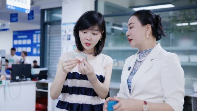 罗梅娣：珠宝“触电”的是与非｜广东珠宝产业一线走访录