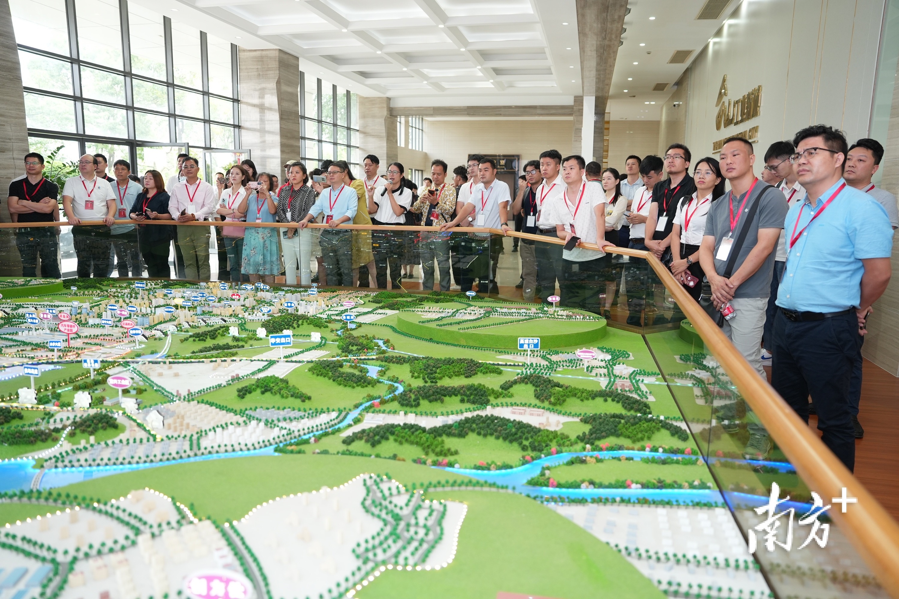 企业考察团走进江门主平台，图为台山工业新城。 南方+记者 杨兴乐 摄