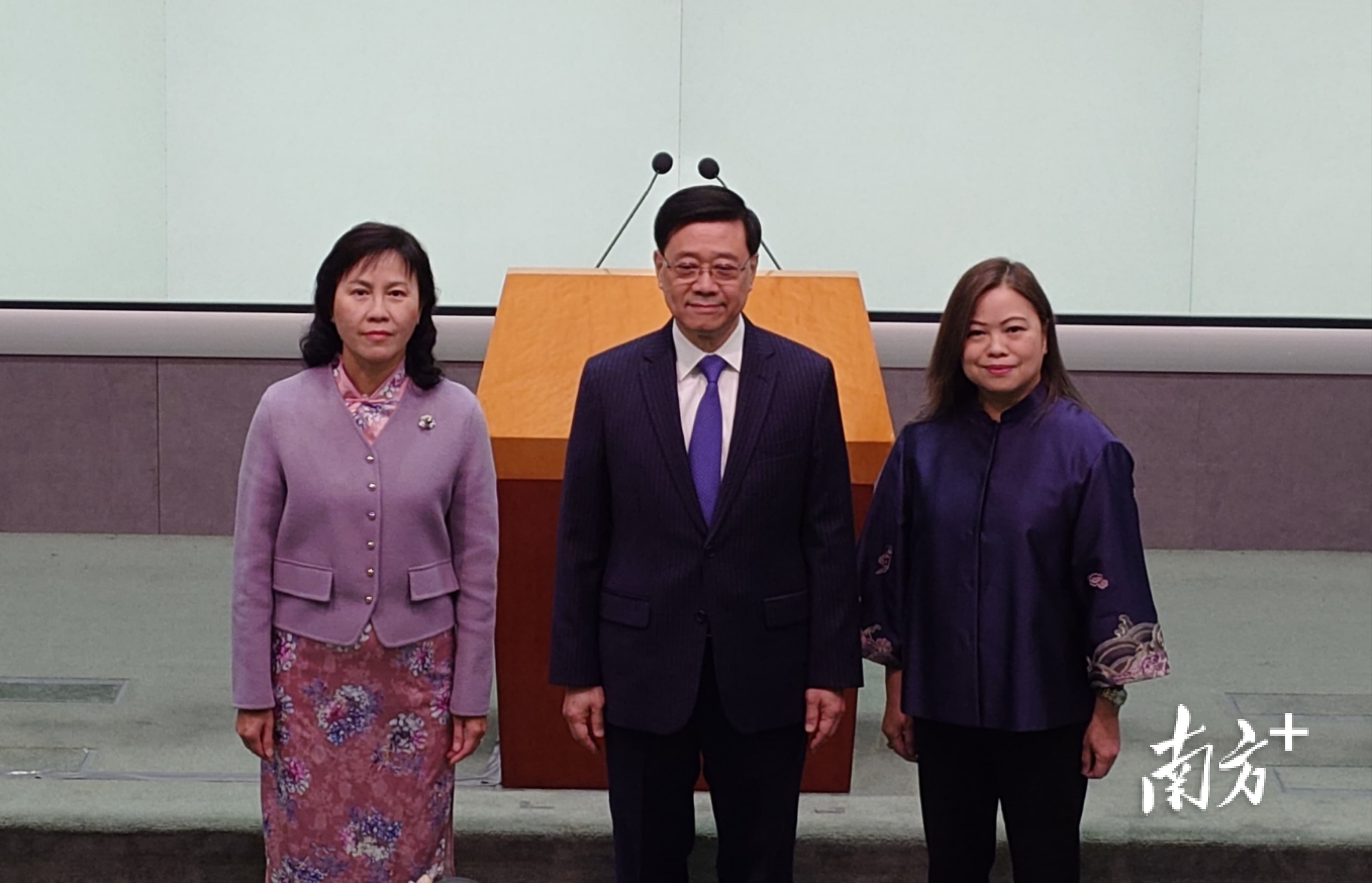 国务院任免香港特别行政区政府主要官员,李家超回应选人标准