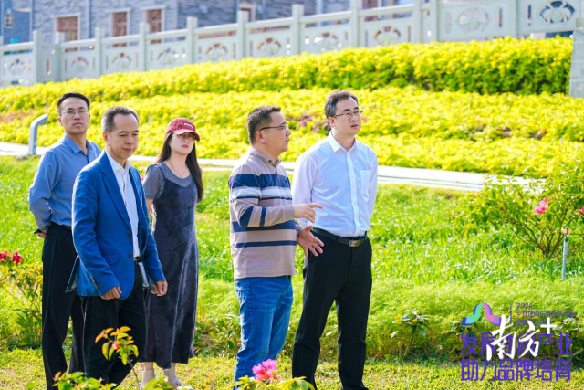 與會人員到珠海市金灣區(qū)木頭沖村,、沙脊村等鄉(xiāng)村休閑景點調(diào)研鄉(xiāng)村建設(shè)及休閑農(nóng)業(yè),、鄉(xiāng)村旅游發(fā)展項目。