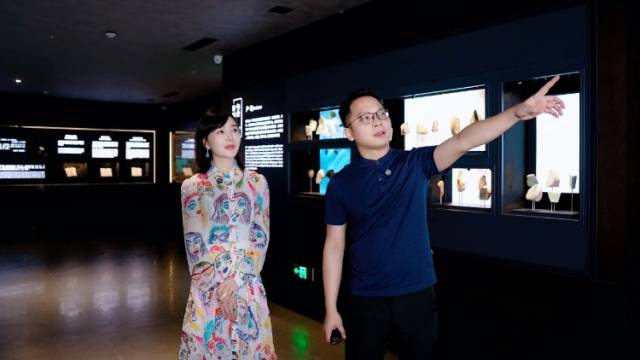 潘声伟：一口价挤掉珠宝“水分”｜广东珠宝产业一线走访录